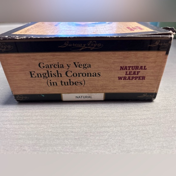 2 Vintage Cigar Boxes‎ Garcia y Vega English Coronas (in tubes) Rectangle - Picture 14 of 16